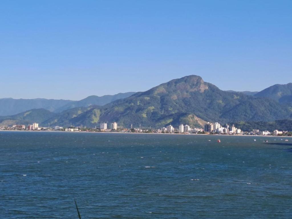 Pe Na Areia Prainha - Pedra Do Jacare * Caraguatatuba