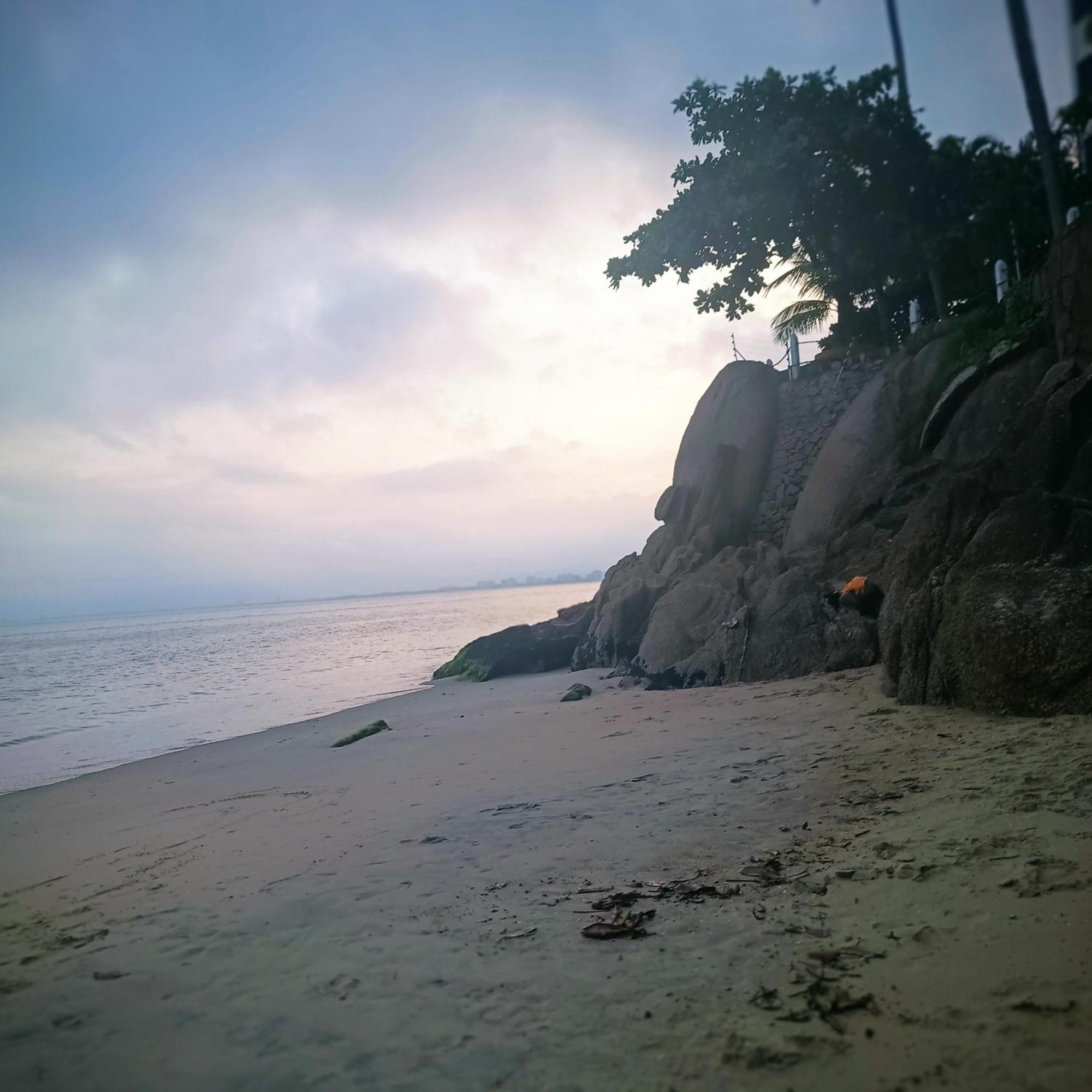 Pe Na Areia Prainha - Pedra Do Jacare * Caraguatatuba